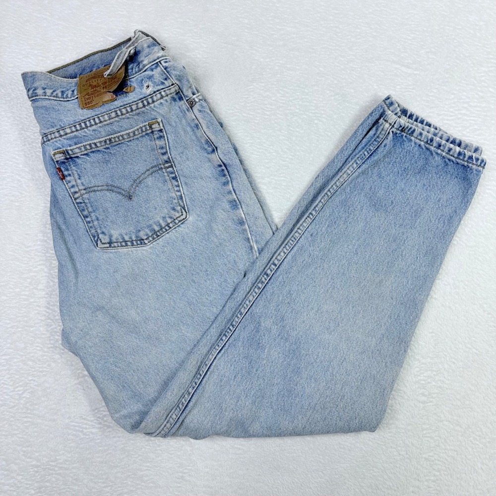 Levis 550 Relaxed Fit Tapered Leg Jeans Light Wash Blue 18 MISS Vintage 90s READ